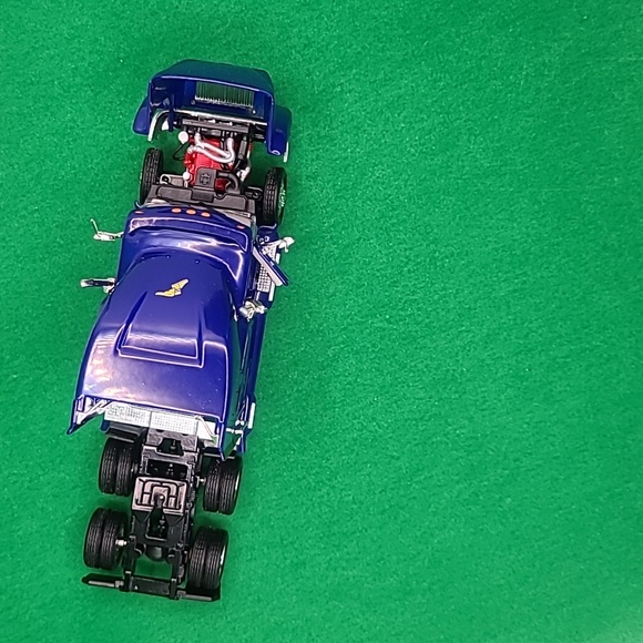 GOODYEAR TIRE 2006 Die Cast Tractor - Picture 2 of 9